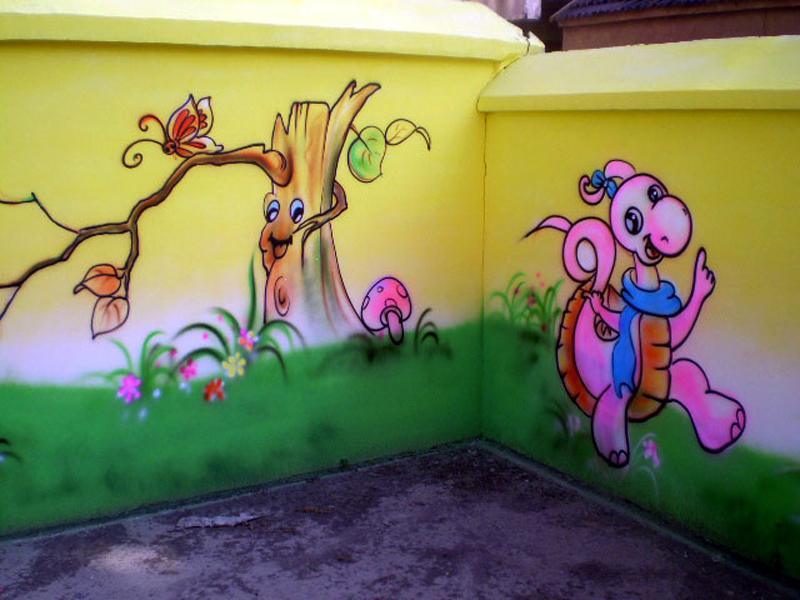 幼儿园墙壁画特点?